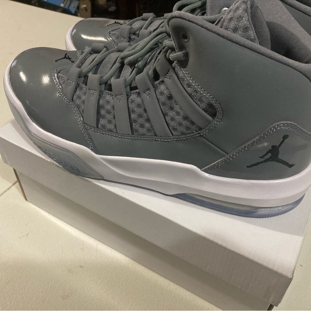 Jordan aura